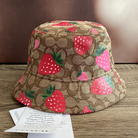 🍓Coach Signature Wild Strawberry Bucket Hat NTW - Picture 11 of 11